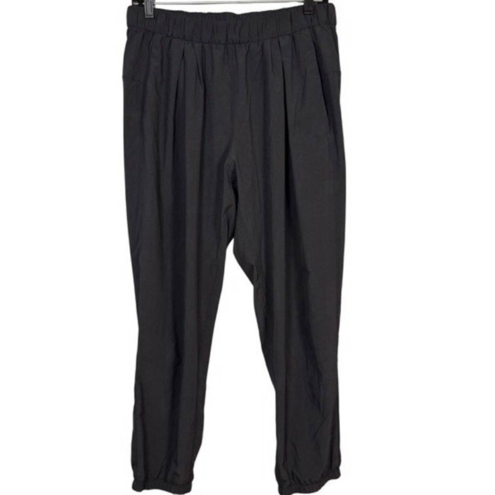 Lululemon Athletica Black Lightweight Performance Jogger Wind Pants Size 10